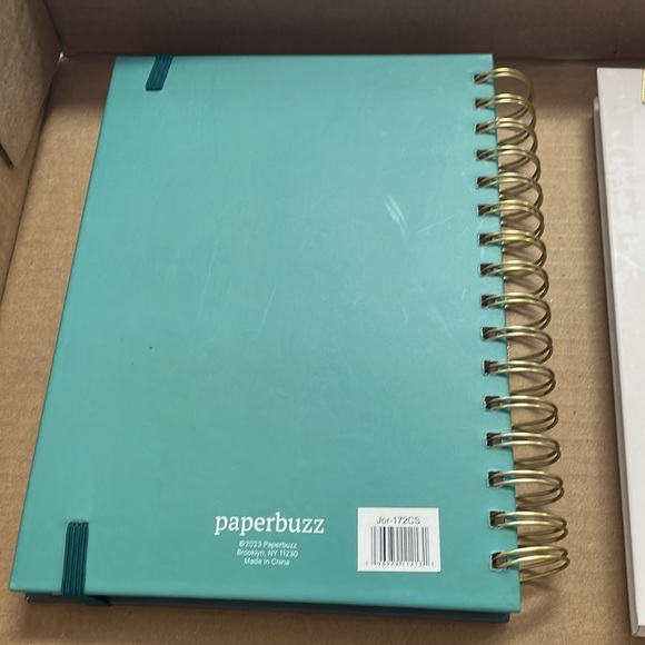 New Paperbuzz Notebook /Journals “Notes & Thoughts" 8.6” x 6.5” - Picture 7 of 8